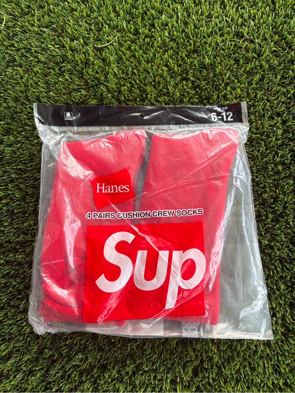 Supreme Hanes Red Cushion Crew Socks - 4 Pairs